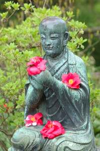 buddha-with-flowers